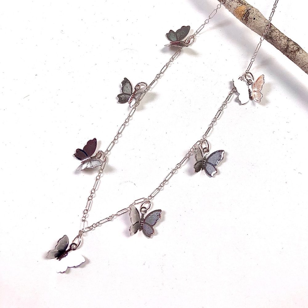 Butterfly Necklace, Dragonfly, Insect, Bee, Flower - Picture 5 of 9